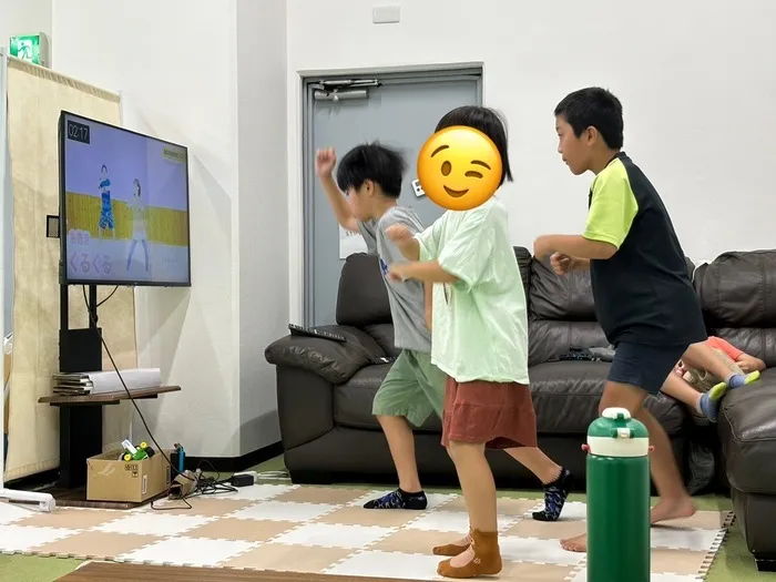 児童発達支援・放課後等デイサービス遊びと学びの森/好きな音楽で楽しく体を動かそう🎵