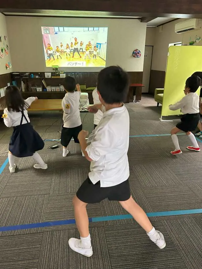 【無料体験受付中♪2024年4月オープン♪】あそび王国　今事業所/ダンスをしたよ🕺