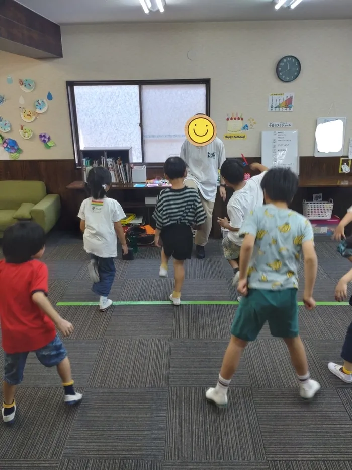 【無料体験受付中♪2024年4月オープン♪】あそび王国　今事業所/ダンスをおどったよ🧎‍➡️✨