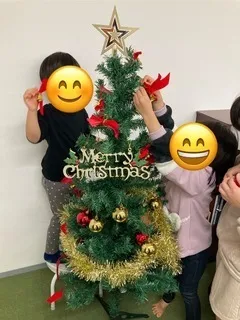 児童発達支援・放課後等デイサービス　IPPOIPPO/🎄12月スタート！みんなでクリスマスツリーを飾りました✨