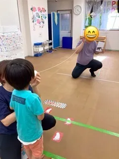 児童発達支援・放課後等デイサービス　IPPOIPPO/「なにしてるんだろう…？」