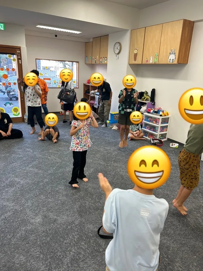 ひまわり　はぁと御殿山/音楽に合わせてダンス🎶体操🎵