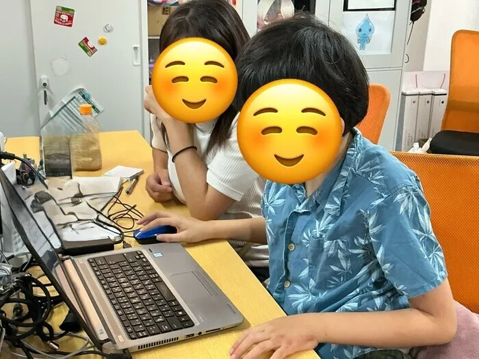 【2024年9月オープン！】NESTING新神戸/パソコンで調べもの・・・