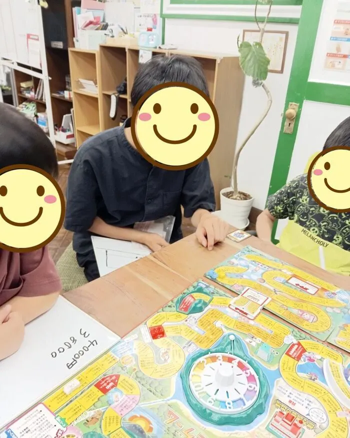 「就労準備型」放課後等デイサービスNESTING大黒町/ボードゲーム