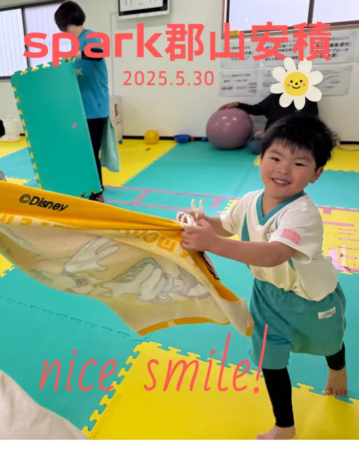 スパークランド郡山安積/マントをつけたスタッフ発見💡 よーいドン‼️💨つかまえた‼️
