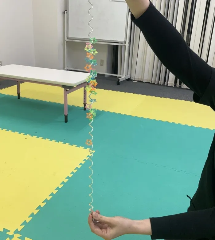スターキッズ千葉【児童専門の常勤言語聴覚士・常勤理学療法士によるトレーニング】/vol．222くるくるチェーンリング
