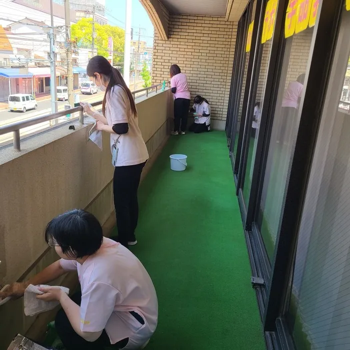 個別療育のゆめラボ宇品教室/テラスのお掃除🧹
