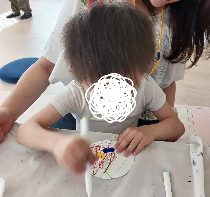 児童発達支援・放課後等デイサービス　ポーラベア/万華鏡を作りました①