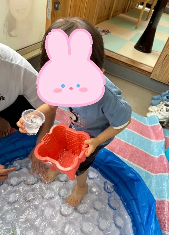 JR蓮田駅徒歩2分　ブロッサムジュニア蓮田教室　児発・放デイ/プールで遊んだよ！