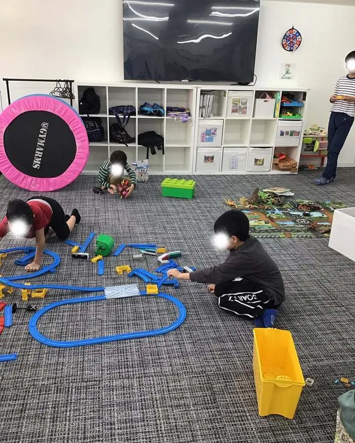  ウィズ・ユー南浦和【2024年６月OPEN！】【送迎あり】/レール遊び