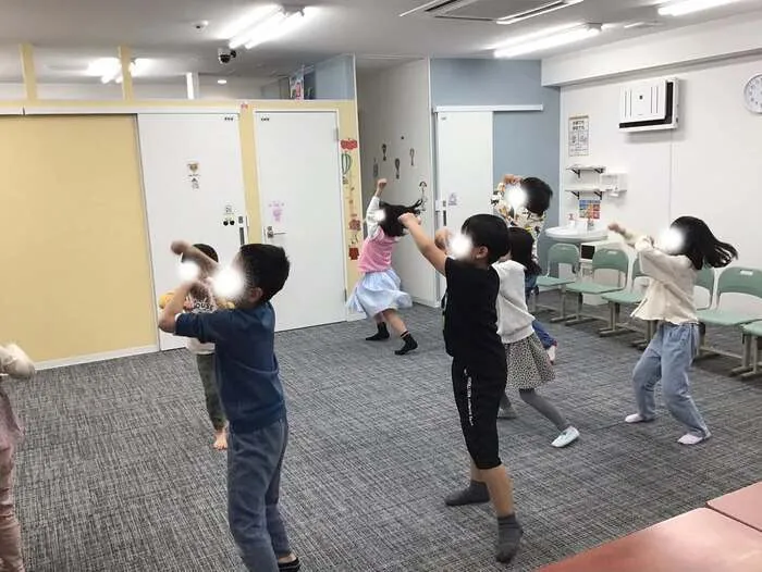  ウィズ・ユー南浦和【2024年６月OPEN！】【送迎あり】/音楽に合わせて
