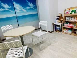 聴覚過敏に対応したり、定期テストにも対応したりできる相談室。