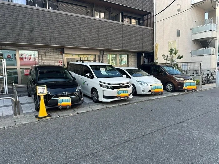 マンションの1階がきららです。送迎車🚌あり！