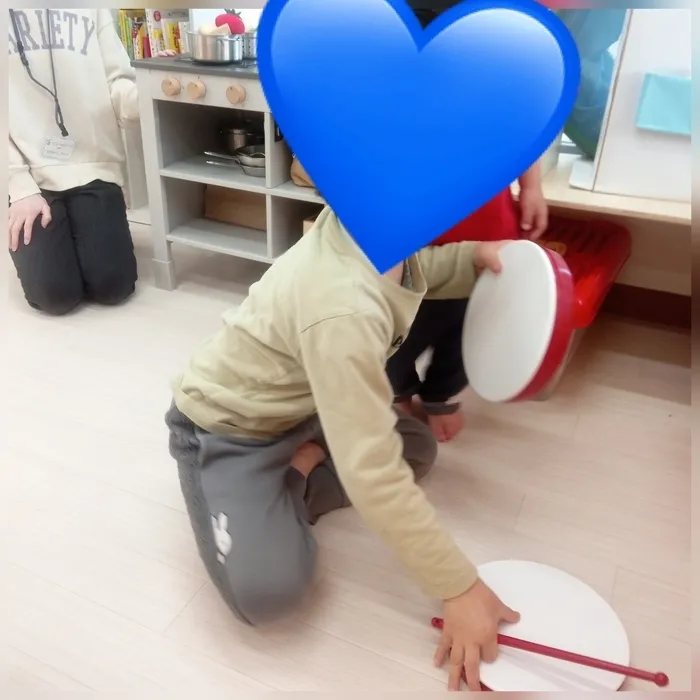 てらぴぁぽけっと中野教室/リズムでとんとん🎵