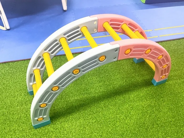 ニコニコはうす/太鼓橋ってどんな遊具？
