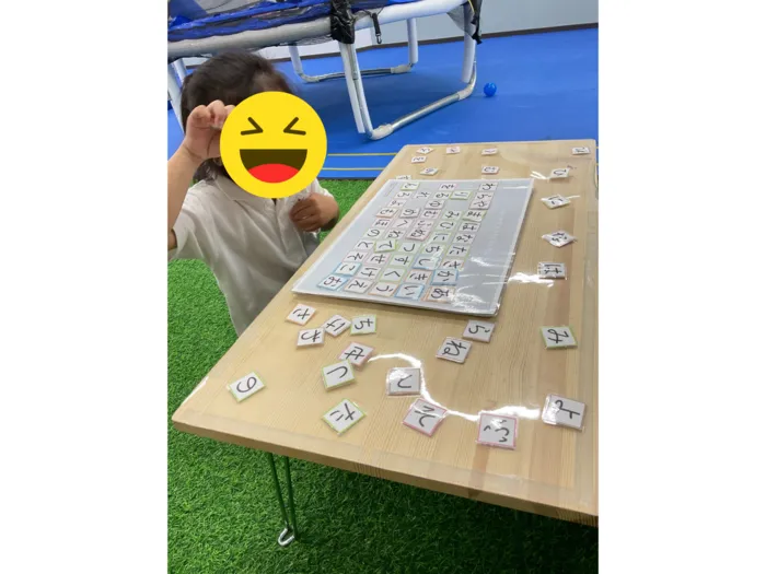 ニコニコはうす/あ・い・う・え・お♪ ひらがなパズル
