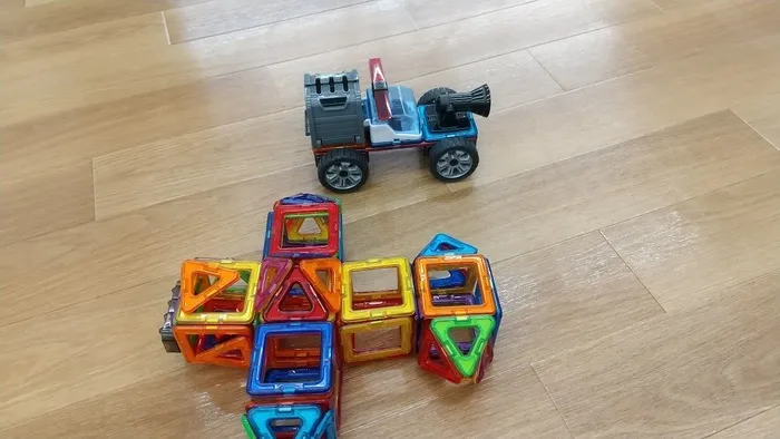 イーライフジュニア・ホープ/マッドマックスのようなパトカー