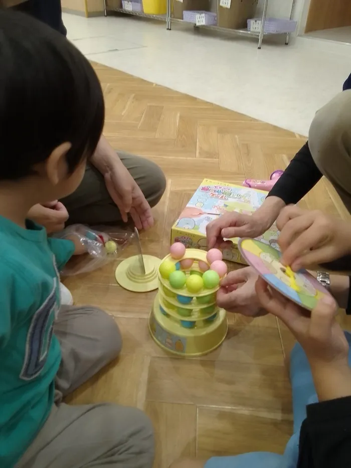 土曜日・募集中！！元気っこ集まれ！ふくふくKidsClub/ボール落としゲーム🎉✨