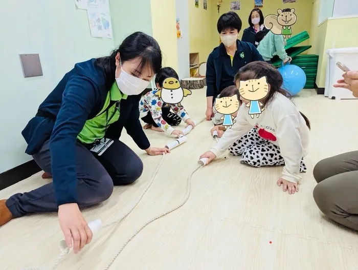 言葉のにわ-宝-②【3月1日新規オープン】言語聴覚士3名・作業療法士1名/トイレットペーパーの芯送りレース
