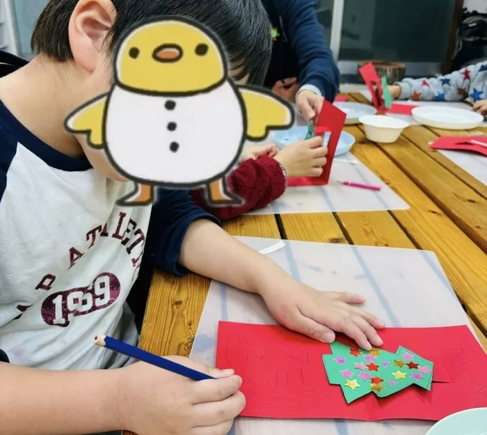 言葉のにわ-宝-②【3月1日オープン】言語聴覚士2名・作業療法士1名/クリスマスツリーの絵カード製作