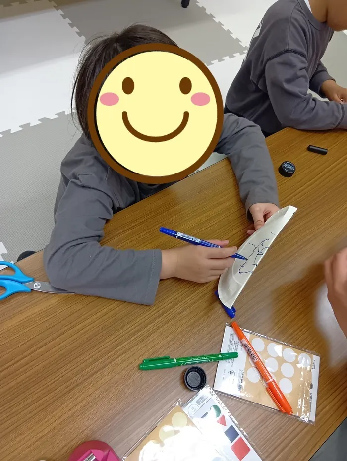 キッズガーデン追浜教室　【若干空きあり、送迎あり】/手作り　”こま”