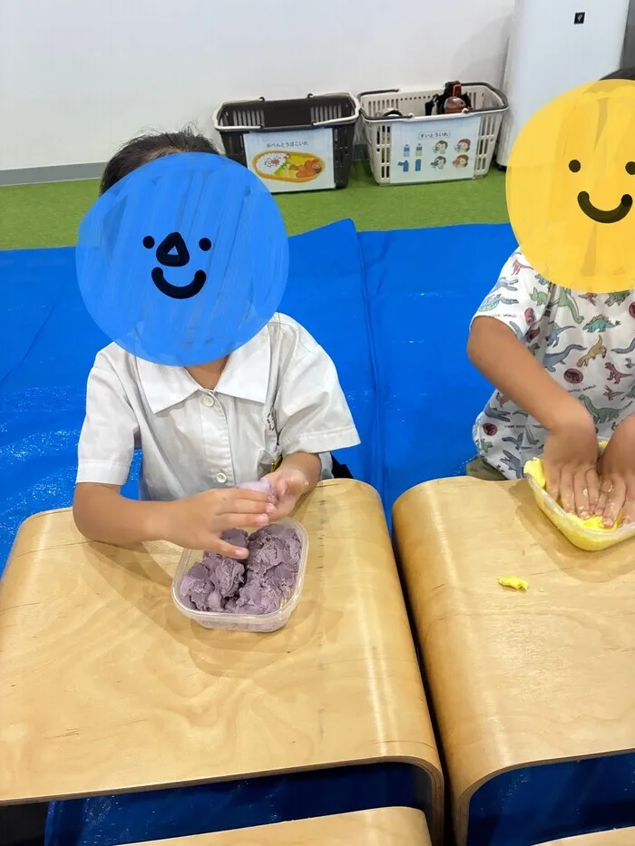 【空き枠残りわずか】児童発達支援・放課後等デイサービスふぉんたーな/感覚遊び🎵粘土を作って遊ぼう！！