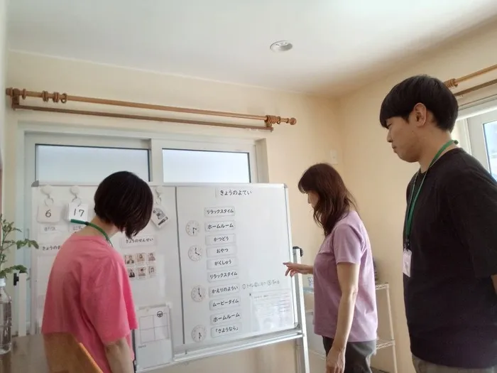放課後等デイサービス ココカラLIFE泉中央教室/スタッフの専門性・育成環境
