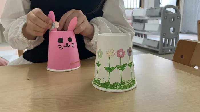こどもはうすたんぽぽ/ハサミで工作をしました✂️
