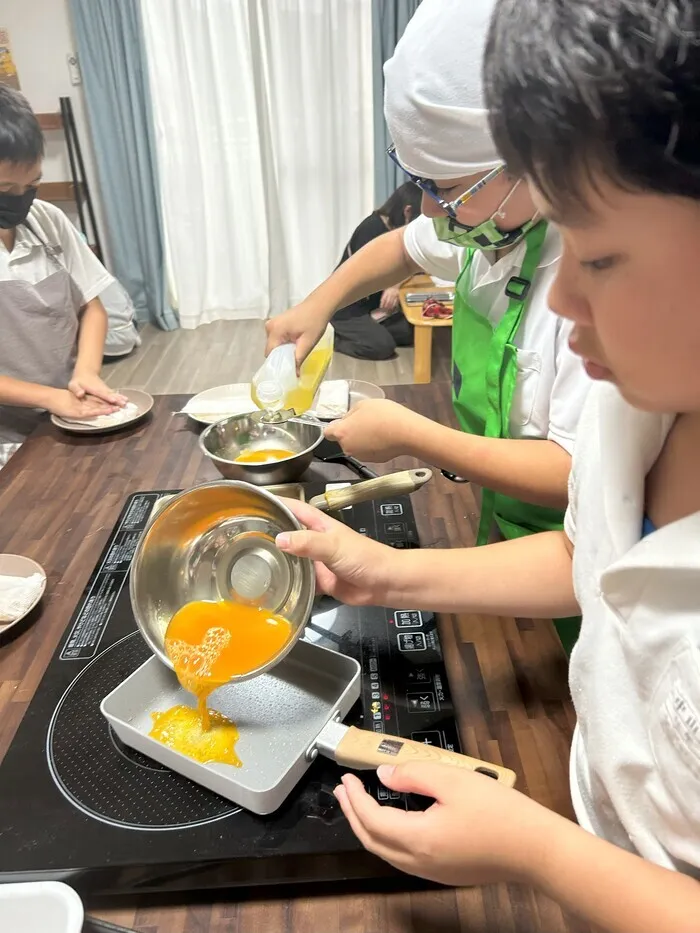 電子レンジだけで無くIH調理器や便利道具も活用した調理活動