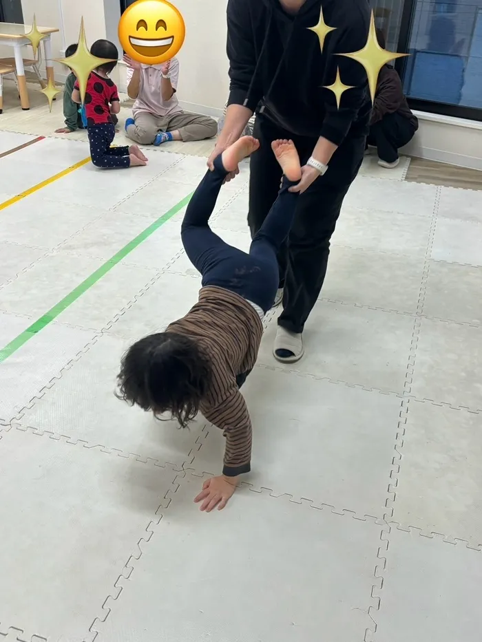 ウィズ・ユー川崎鹿島田　送迎あり　月△火〇水△木〇金〇土〇祝〇　土祝可/今日のプログラムは「手押し車」でした💪✨