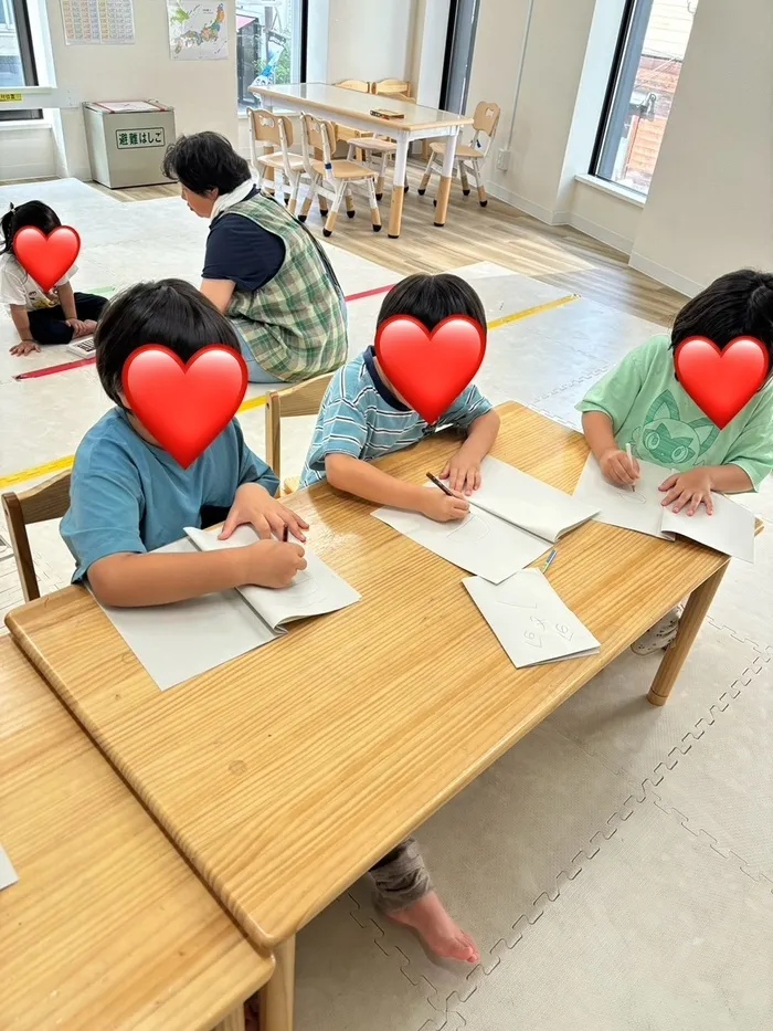ウィズ・ユー川崎鹿島田　送迎あり　月△火〇水△木〇金〇土〇祝〇　土祝可/今日のプログラムは「お手本通りにやってみよう」でした🌈