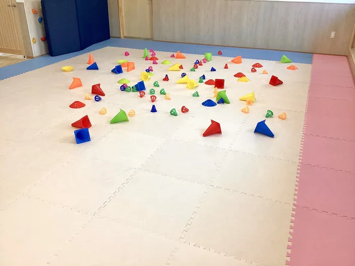 運動療育センター　ぐらんど（水巻教室）/療育内容・目的・効果の紹介/コーン集めについて