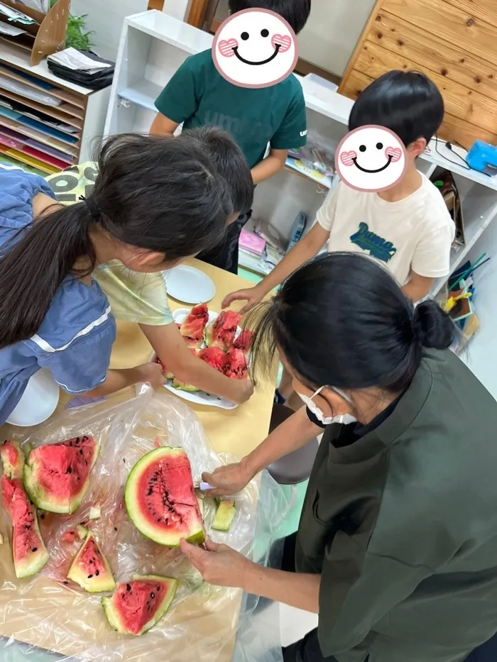 多機能型事業所　おびすぎ　【令和7年7月1日open！】/スイカ割り🍉