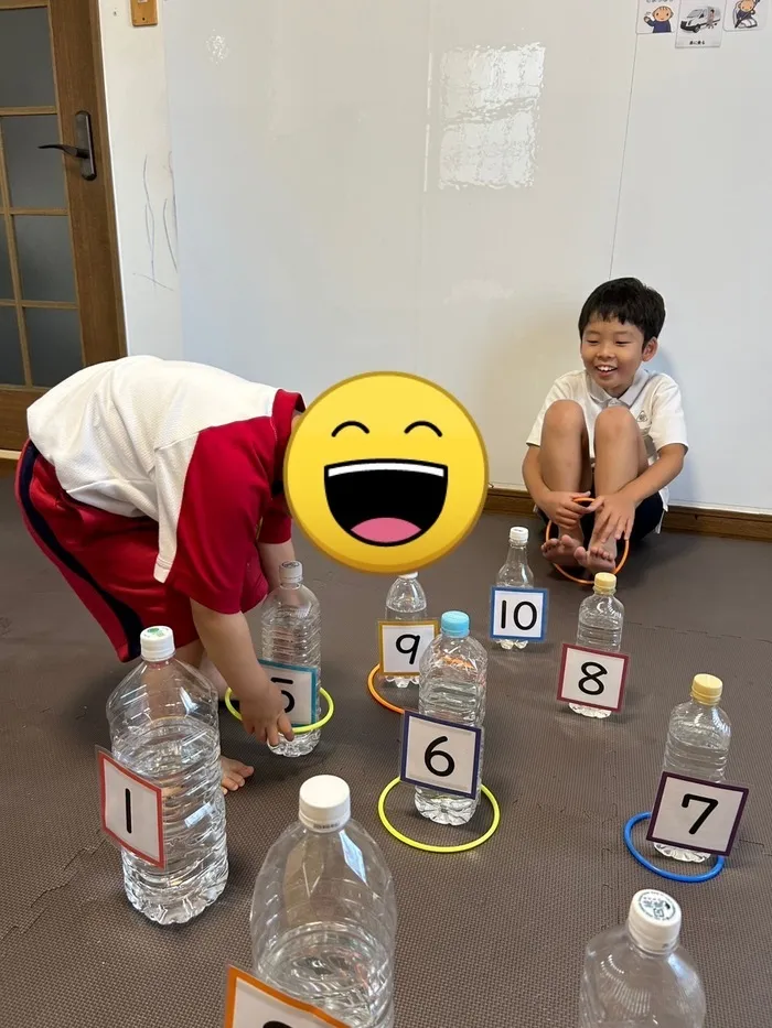 5月18日10時から見学会開催！6月2日新規オープン！　児童発達支援・放課後等デイサービス　遊/集中力と成長に拍手！2歳児さんの輪投げチャレンジ✨