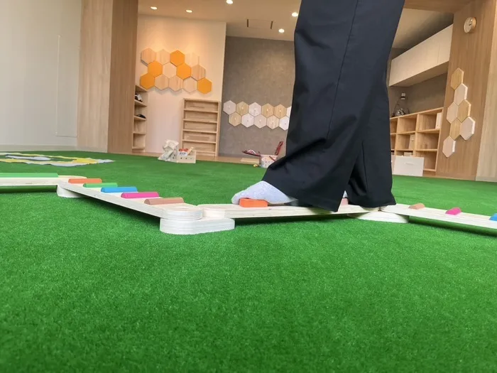 こどもサポート教室ハニカム/おもちゃ紹介【バランス平均台】