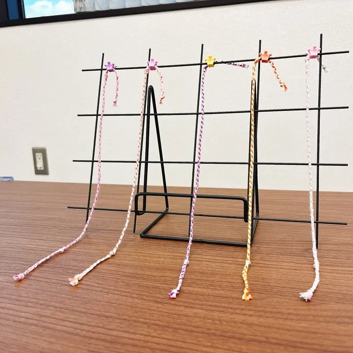 児発・放デイ「スモールステップ のあ」/手作りミサンガ