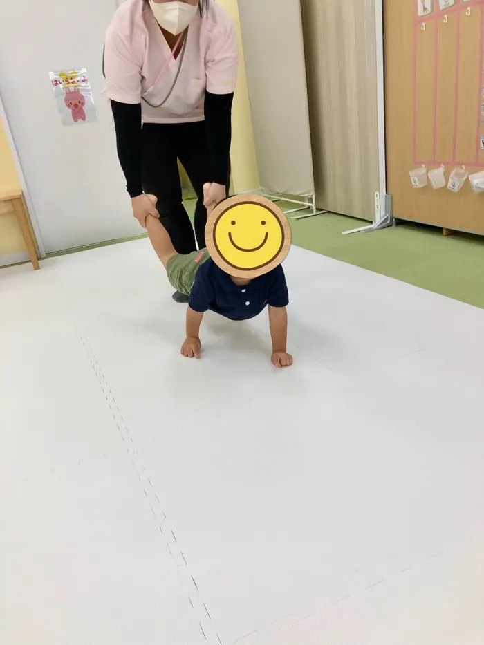  個別療育のゆめラボ上安教室/手押し車に挑戦中！