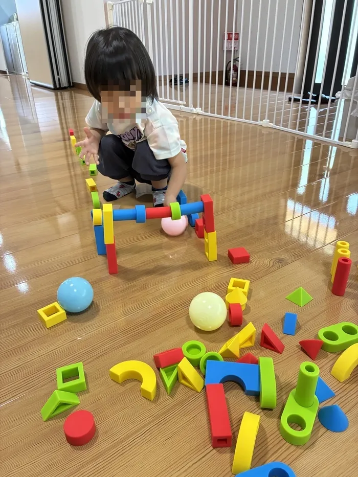 児童発達支援・放課後等デイサービス あぜがみTOiRO/興味津々・・・！！