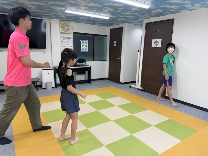 放課後等デイサービス　ウィズユー　大阪　住之江公園/だるまさんがころんだ