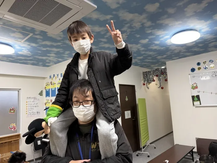 放課後等デイサービス　ウィズユー　大阪　住之江公園/肩車！