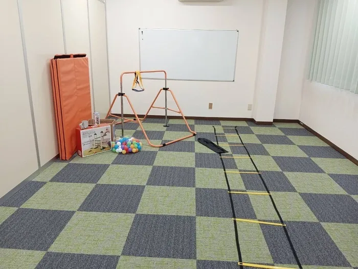 ともパレ