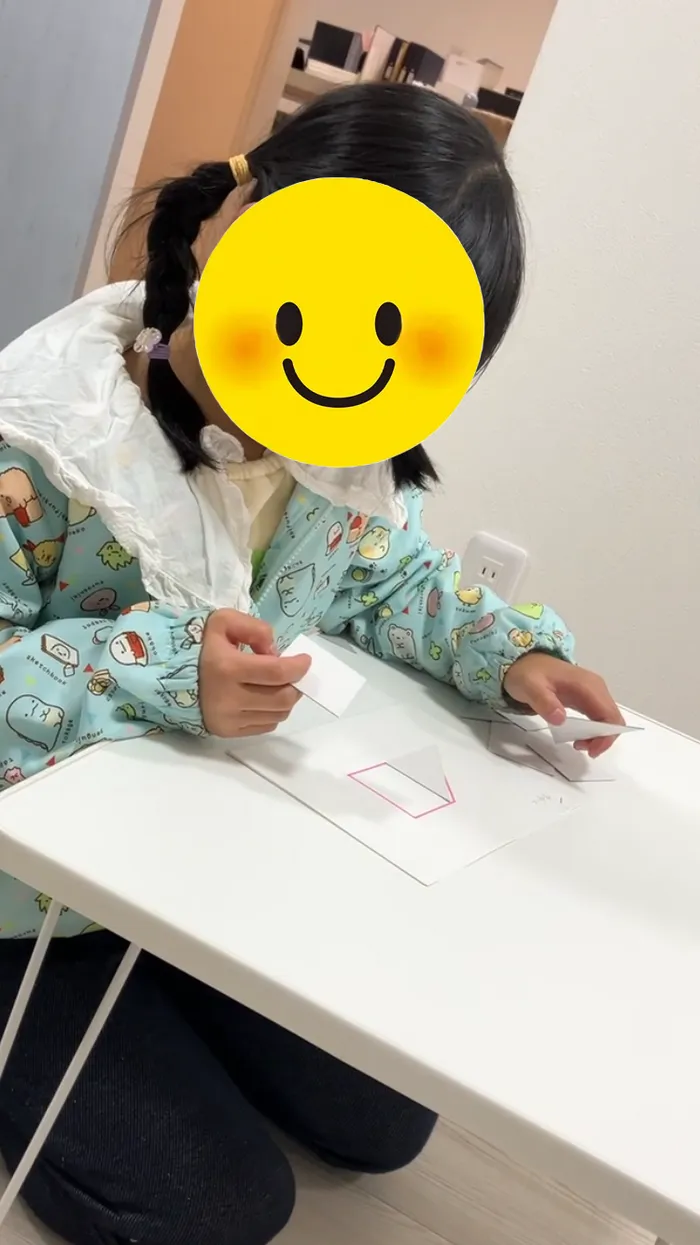 ここりの家【個別×集団療育×学習支援 体験受付中！】/ピタッ！と図形パズルにチャレンジ🧩✨
