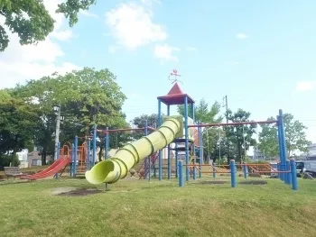 広見店に隣接している公園