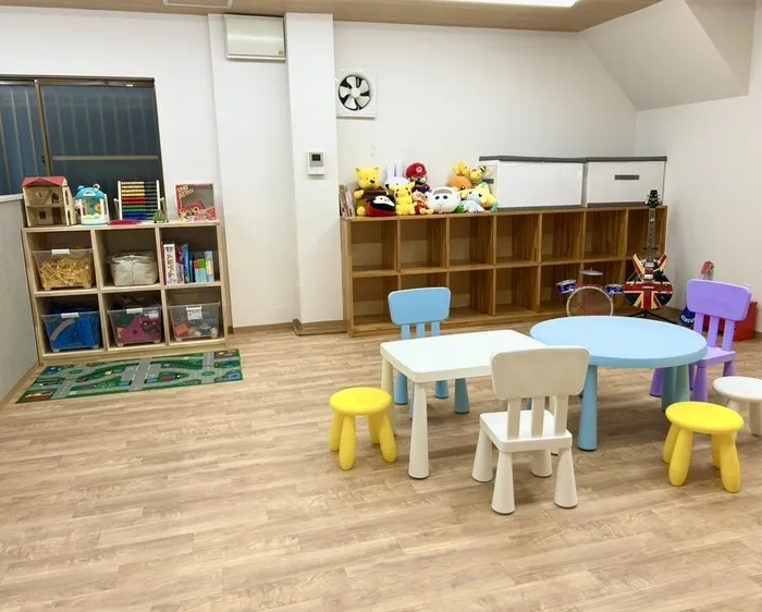 プレイルーム:このお部屋で一番長い時間過ごします!