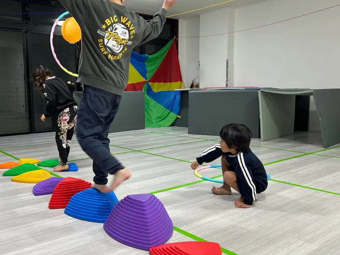 【コミュニケーション×運動】まなびっく ※送迎サービス有/【意外な展開に…】