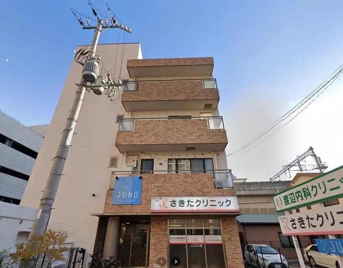 阪神西宮駅から徒歩1分。プロラボは2階になります。
