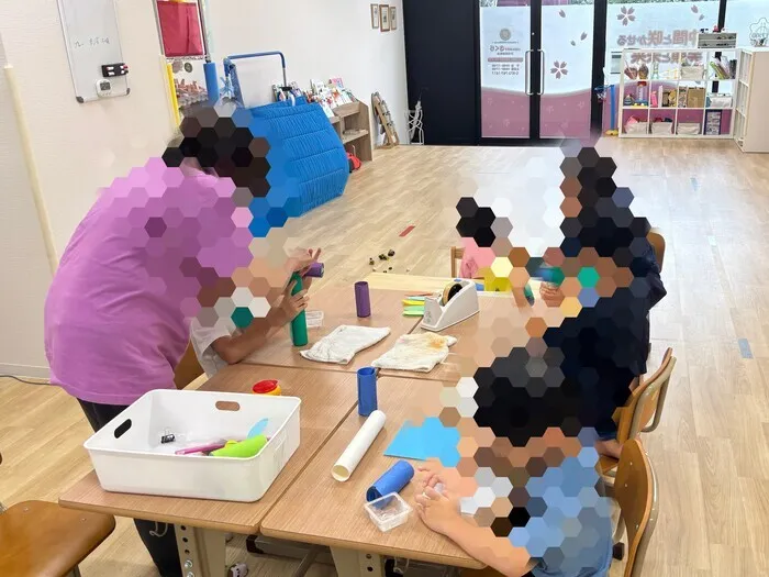 製作もたくさんします!先生とお友達と一緒に作ろう♪