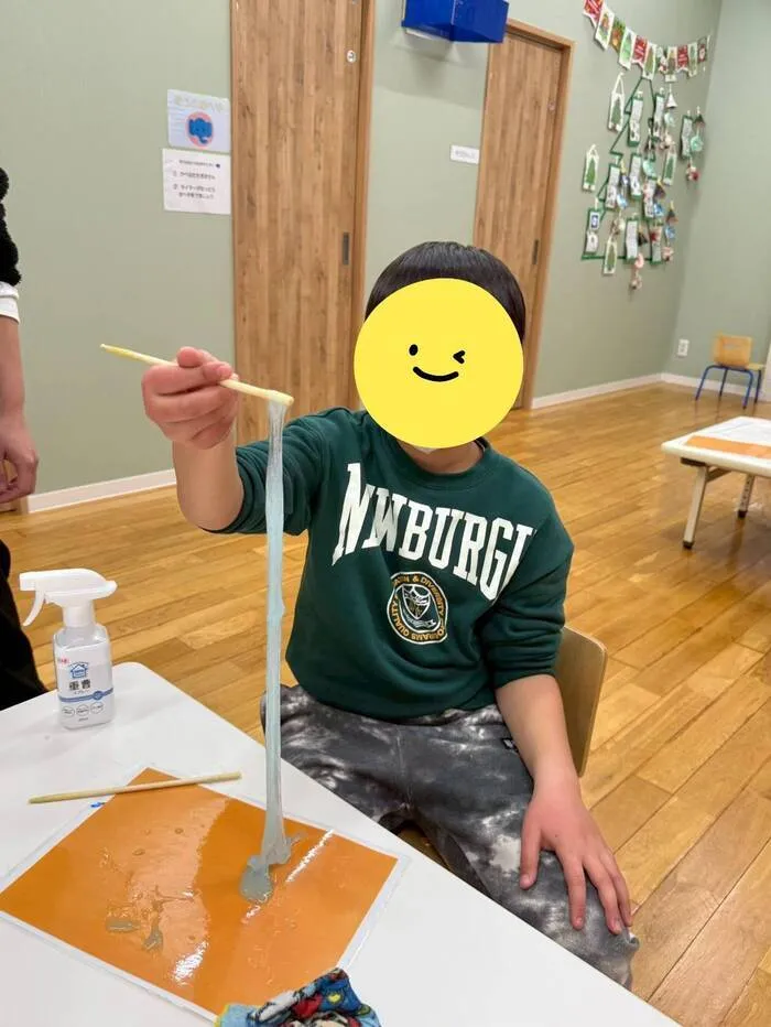 ブロッサムジュニア岡崎南教室　児童発達支援・放課後等デイサービス/スライム作り