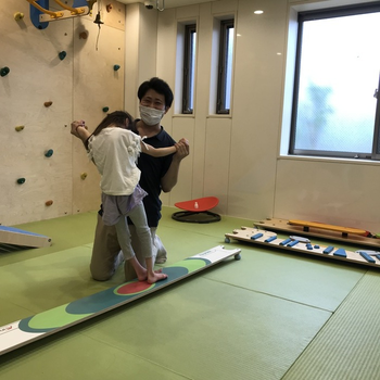 ちびっこルームあはは/スタッフの専門性・育成環境