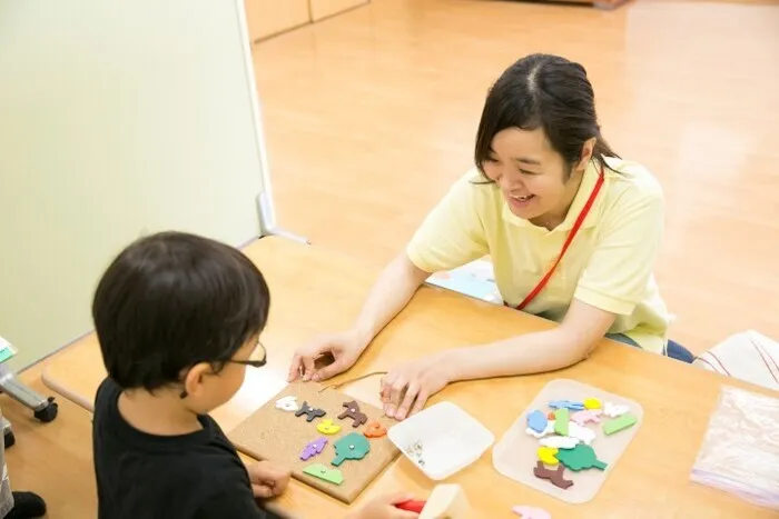 こころとことばの教室こっこ　東野校/スタッフの専門性・育成環境